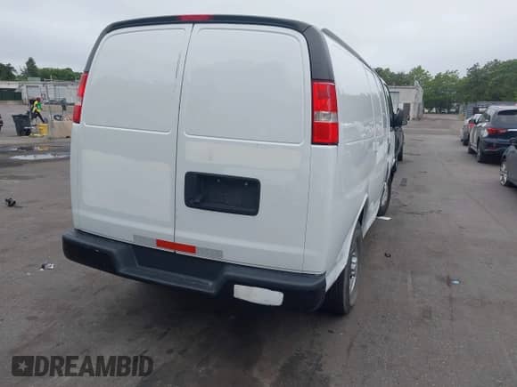2022 Chevrolet Express Cargo с VIN 1GCWGAF72N1142965, выставлен на аукционе IAAI как лот 42463029 с пробегом 49 782 миль миль и . История ставок и продаж доступна на DreamBid. Изображение 4.