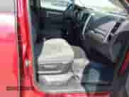 2013 Ram 1500 SLT z VIN 1C6RR6GP7DS548923, wystawiony jako IAAI lot #43482491 z przebiegiem 205 149 mil mil oraz . Historia ofert i sprzedaży dostępna na DreamBid. Obrazek 5.