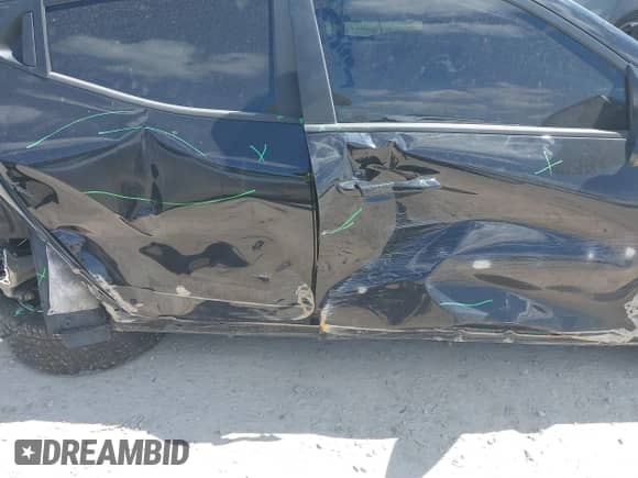 2022 Hyundai Veloster z VIN KMHT36AH1NU013671, wystawiony jako IAAI lot #42007776 z przebiegiem 46 663 mil mil oraz . Historia ofert i sprzedaży dostępna na DreamBid. Obrazek 14.