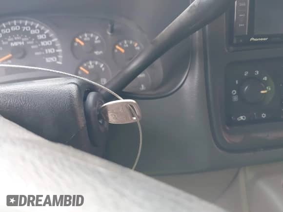 2005 Chevrolet Tahoe LT с VIN 1GNEC13T45J212286, выставлен на аукционе IAAI как лот 42704610 с пробегом 195 479 миль миль и . История ставок и продаж доступна на DreamBid. Изображение 11.