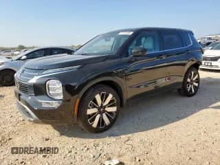 2025 Mitsubishi Outlander SE z VIN JA4J3VA80SZ039984, wystawiony jako Copart lot #71237235 z przebiegiem 3 498 mil mil oraz Szkoda całkowita • Salvage title. Historia ofert i sprzedaży dostępna na DreamBid. Obrazek 1.