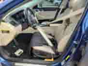 2015 Hyundai Genesis 3.8L с VIN KMHGN4JE1FU060285, выставлен на аукционе Copart как лот 90138305 с пробегом Не указан миль и Чистый • Clean title. История ставок и продаж доступна на DreamBid. Изображение 7.