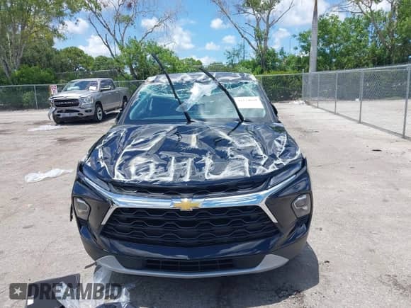 2025 Chevrolet Blazer LT with VIN 3GNKBCR42SS196875, listed as a IAAI auction lot 42534620 with 2,104 mi miles and . Bid and sale history available at DreamBid. Image 13.