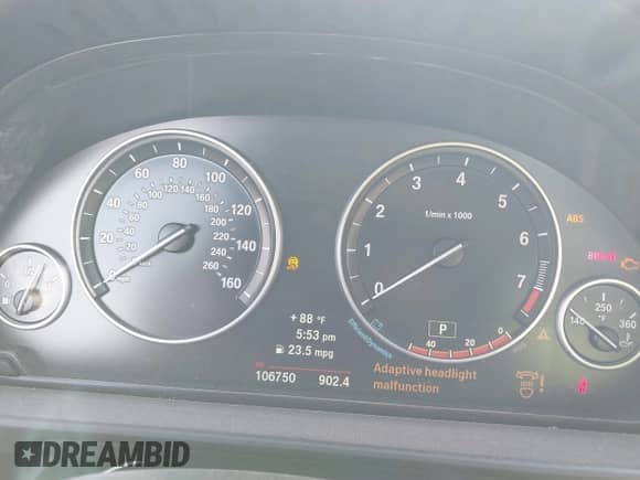 2014 BMW 5 Series 528i z VIN WBA5A5C5XED502888, wystawiony jako IAAI lot #42896322 z przebiegiem 106 750 mil mil oraz . Historia ofert i sprzedaży dostępna na DreamBid. Obrazek 7.