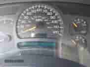 2003 Chevrolet Silverado 2500HD LT z VIN 1GCHK23123F121689, wystawiony jako IAAI lot #41025122 z przebiegiem 343 269 mil mil oraz . Historia ofert i sprzedaży dostępna na DreamBid. Obrazek 7.