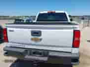 2017 Chevrolet Silverado 1500 Work Truck z VIN 1GCVKNEC3HZ318640, wystawiony jako IAAI lot #42875117 z przebiegiem 172 280 mil mil oraz . Historia ofert i sprzedaży dostępna na DreamBid. Obrazek 16.
