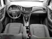 2019 Chevrolet Trax LS с VIN 3GNCJKSB0KL218019, выставлен на аукционе Copart как лот 81754775 с пробегом 99 921 миль миль и Списание • Salvage title. История ставок и продаж доступна на DreamBid. Изображение 8.