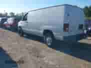 2008 Ford Econoline Cargo Commercial z VIN 1FTNE24W78DB54937, wystawiony jako IAAI lot #43394259 z przebiegiem 184 949 mil mil oraz . Historia ofert i sprzedaży dostępna na DreamBid. Obrazek 3.