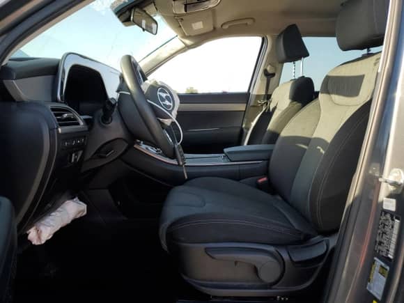 2022 Hyundai Palisade SE с VIN KM8R14HE2NU382944, выставлен на аукционе Copart как лот 54708135 с пробегом 48 413 миль миль и На запчасти • Non repairable. История ставок и продаж доступна на DreamBid. Изображение 7.