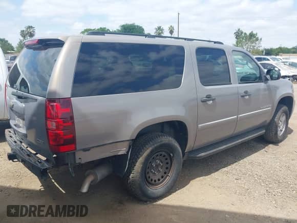 2007 Chevrolet Suburban LT с VIN 1GNFK163X7J289542, выставлен на аукционе IAAI как лот 42054920 с пробегом 146 702 миль миль и . История ставок и продаж доступна на DreamBid. Изображение 4.