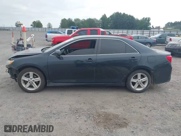 2014 Toyota Camry SE Sport с VIN 4T1BF1FK2EU343457, выставлен на аукционе IAAI как лот 43385246 с пробегом 320 265 миль миль и . История ставок и продаж доступна на DreamBid. Изображение 14.