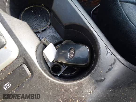 2014 Hyundai Tucson SE with VIN KM8JU3AG1EU946609, listed as a IAAI auction lot 42166497 with 130,885 mi miles and . Bid and sale history available at DreamBid. Image 11.