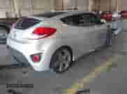 2013 Hyundai Veloster Turbo с VIN KMHTC6AEXDU145719, выставлен на аукционе IAAI как лот 43144474 с пробегом 51 191 миль миль и . История ставок и продаж доступна на DreamBid. Изображение 4.