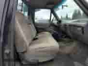 1989 Ford F-150 z VIN 1FTEF14N8KPB42476, wystawiony jako Copart lot #69151985 z przebiegiem 28 131 mil mil oraz Czysty tytuł • Clean title. Historia ofert i sprzedaży dostępna na DreamBid. Obrazek 10.