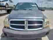 2005 Dodge Durango SXT with VIN 1D4HD38NX5F601092, listed as a Copart auction lot 63338515 with 301,984 mi miles and Clean title. Bid and sale history available at DreamBid. Image 5.