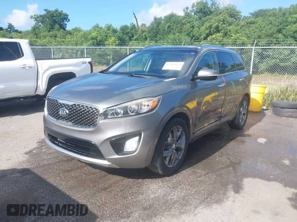 2016 Kia Sorento SXL с VIN 5XYPK4A5XGG047390, выставлен на аукционе IAAI как лот 42782037 с пробегом 77 902 миль миль и . История ставок и продаж доступна на DreamBid. Изображение 17.