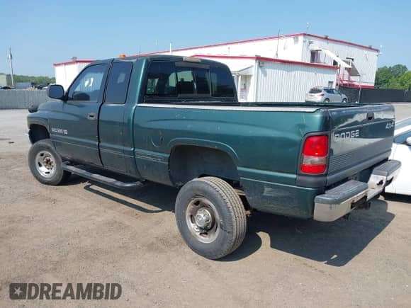 1999 Dodge 2500 с VIN 3B7KF23Z8XG172845, выставлен на аукционе IAAI как лот 42691760 с пробегом 140 362 миль миль и . История ставок и продаж доступна на DreamBid. Изображение 3.