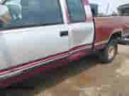 1994 GMC Sierra 1500 с VIN 2GTEK19K3R1536999, выставлен на аукционе IAAI как лот 42365255 с пробегом 286 927 миль миль и . История ставок и продаж доступна на DreamBid. Изображение 6.