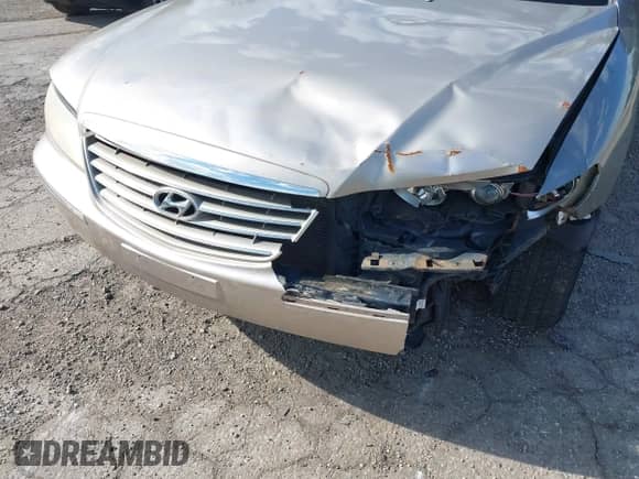 2008 Hyundai Azera Limited z VIN KMHFC46F68A333650, wystawiony jako IAAI lot #42224987 z przebiegiem 105 229 mil mil oraz . Historia ofert i sprzedaży dostępna na DreamBid. Obrazek 6.