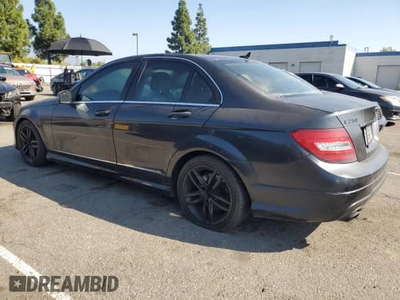 2012 Mercedes-Benz C 250 Sport с VIN WDDGF4HBXCR233965, выставлен на аукционе Copart как лот 82598215 с пробегом 156 674 миль миль и Чистый • Clean title. История ставок и продаж доступна на DreamBid. Изображение 2.