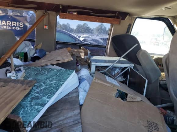 2000 Chevrolet Astro Cargo YF7 с VIN 1GBDM19W4YB142441, выставлен на аукционе Copart как лот 76494314 с пробегом Не указан миль и На запчасти • Non repairable. История ставок и продаж доступна на DreamBid. Изображение 11.