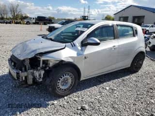 2014 Chevrolet Sonic LS с VIN 1G1JB6SH5E4179293, выставлен на аукционе Copart как лот 85748955 с пробегом 147 969 миль миль и Списание • Salvage title. История ставок и продаж доступна на DreamBid. Изображение 1.