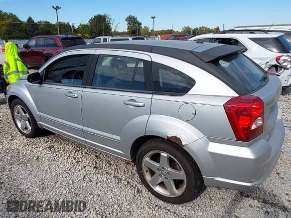 2008 Dodge Caliber R/T z VIN 1B3HB78K88D738601, wystawiony jako IAAI lot #43504215 z przebiegiem 93 922 mil mil oraz . Historia ofert i sprzedaży dostępna na DreamBid. Obrazek 3.