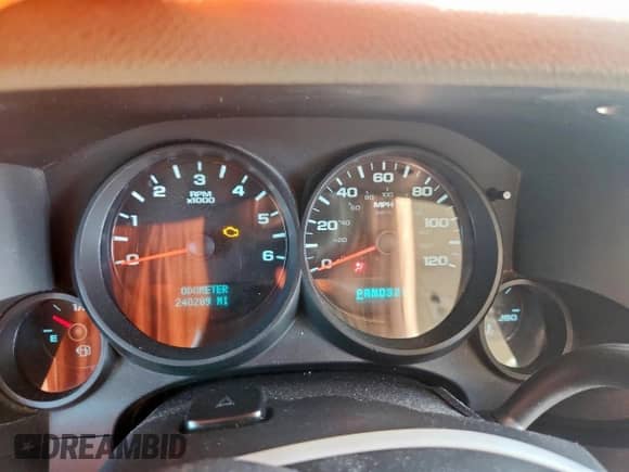 2012 Chevrolet Silverado 1500 LS z VIN 3GCPCREA9CG157053, wystawiony jako Copart lot #72037255 z przebiegiem 240 289 mil mil oraz Szkoda całkowita • Salvage title. Historia ofert i sprzedaży dostępna na DreamBid. Obrazek 9.
