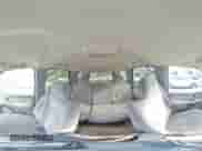 2002 Chevrolet Tahoe LS z VIN 1GNEC13V32R219860, wystawiony jako Copart lot #65943085 z przebiegiem 221 470 mil mil oraz Szkoda całkowita • Salvage title. Historia ofert i sprzedaży dostępna na DreamBid. Obrazek 15.