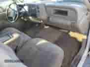 1998 Chevrolet Silverado 2500 z VIN 1GCGK29J0WE147043, wystawiony jako Copart lot #83372654 z przebiegiem 193 245 mil mil oraz Szkoda całkowita • Salvage title. Historia ofert i sprzedaży dostępna na DreamBid. Obrazek 8.