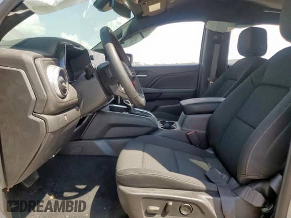 2025 Chevrolet Colorado 2WD Work Truck с VIN 1GCPSBEK5S1124051, выставлен на аукционе Copart как лот 85673235 с пробегом Не указан миль и Чистый • Clean title. История ставок и продаж доступна на DreamBid. Изображение 7.