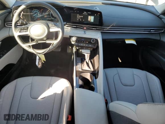 2025 Hyundai Elantra Limited with VIN KMHLN4DJ2SU139322, listed as a Copart auction lot 84604845 with 922 mi miles and Salvage title. Bid and sale history available at DreamBid. Image 8.