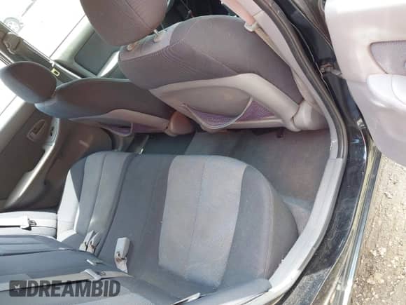 2005 Hyundai Elantra GLS z VIN KMHDN56D85U174761, wystawiony jako IAAI lot #42278313 z przebiegiem 168 242 mil mil oraz . Historia ofert i sprzedaży dostępna na DreamBid. Obrazek 8.