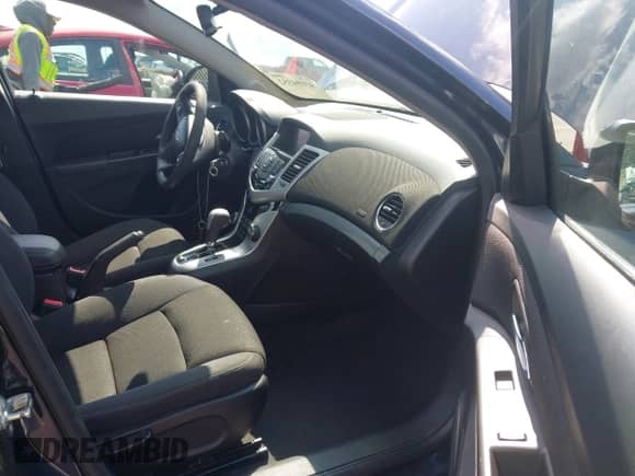 2016 Chevrolet Cruze LT с VIN 1G1PE5SBXG7146265, выставлен на аукционе IAAI как лот 43194352 с пробегом 98 107 миль миль и . История ставок и продаж доступна на DreamBid. Изображение 5.