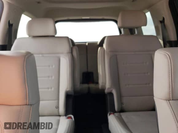 2024 Hyundai Santa Fe Calligraphy с VIN 5NMP54GL4RH063896, выставлен на аукционе Copart как лот 76378014 с пробегом 1 832 миль миль и Списание • Salvage title. История ставок и продаж доступна на DreamBid. Изображение 10.