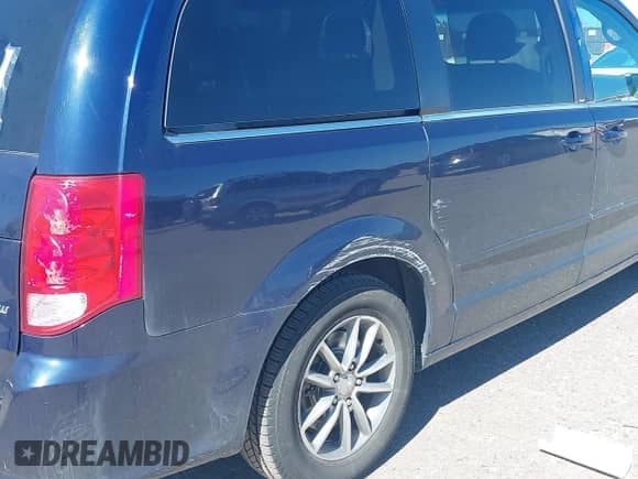 2013 Dodge Grand Caravan Crew z VIN 2C4RDGDG9DR758703, wystawiony jako IAAI lot #43297722 z przebiegiem 160 782 mil mil oraz . Historia ofert i sprzedaży dostępna na DreamBid. Obrazek 6.