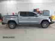 2023 Chevrolet Colorado 2WD LT с VIN 1GCPSCEK1P1162678, выставлен на аукционе IAAI как лот 42464077 с пробегом 11 118 миль миль и . История ставок и продаж доступна на DreamBid. Изображение 13.