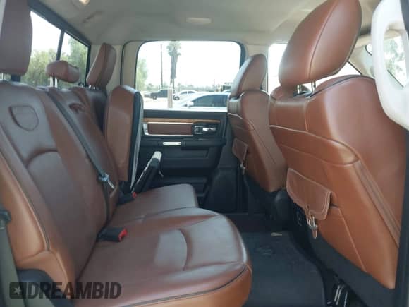 2017 Ram 1500 Longhorn z VIN 1C6RR7WM3HS540269, wystawiony jako IAAI lot #43034188 z przebiegiem 91 673 mil mil oraz . Historia ofert i sprzedaży dostępna na DreamBid. Obrazek 8.