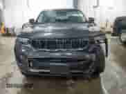 2022 Jeep Grand Cherokee Overland z VIN 1C4RJKDG0N8528119, wystawiony jako Copart lot #68440565 z przebiegiem 80 233 mil mil oraz Szkoda całkowita • Salvage title. Historia ofert i sprzedaży dostępna na DreamBid. Obrazek 5.