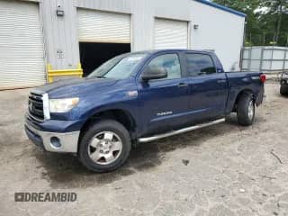 2012 Toyota Tundra z VIN 5TFEY5F11CX127184, wystawiony jako Copart lot #61466495 z przebiegiem 131 539 mil mil oraz Szkoda całkowita • Salvage title. Historia ofert i sprzedaży dostępna na DreamBid. Obrazek 1.