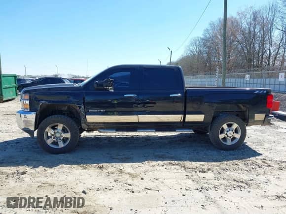 2015 Chevrolet Silverado 2500HD Work Truck с VIN 1GC1KUEG1FF635679, выставлен на аукционе IAAI как лот 41709491 с пробегом 129 623 миль миль и . История ставок и продаж доступна на DreamBid. Изображение 6.