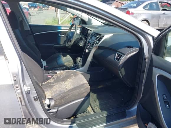 2015 Hyundai Elantra with VIN KMHD35LH6FU246118, listed as a IAAI auction lot 42425323 with Not provided miles and . Bid and sale history available at DreamBid. Image 5.