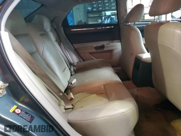 2005 Chrysler 300 Touring с VIN 2C3AA53G35H663805, выставлен на аукционе Copart как лот 84635125 с пробегом 336 081 миль миль и Списание • Salvage title. История ставок и продаж доступна на DreamBid. Изображение 10.