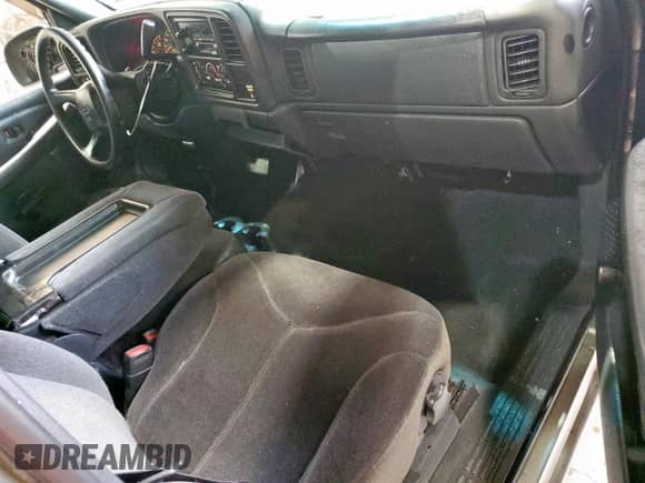 2001 GMC Sierra 1500 SL with VIN 1GTEC14W91Z225726, listed as a Copart auction lot 70775565 with 217,081 mi miles and Salvage title. Bid and sale history available at DreamBid. Image 8.