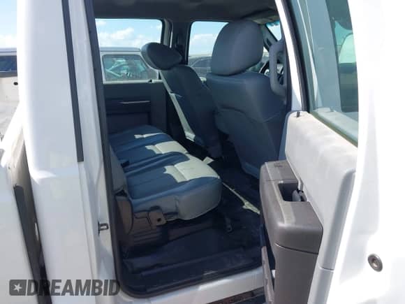 2015 Ford F-250 Lariat z VIN 1FT7W2BT3FEA75447, wystawiony jako IAAI lot #43110193 z przebiegiem 257 098 mil mil oraz . Historia ofert i sprzedaży dostępna na DreamBid. Obrazek 8.