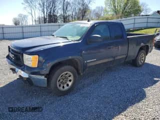 2007 GMC Sierra 1500 SLE1 with VIN 2GTEC19C971711856, listed as a Copart auction lot 49693165 with 329,400 mi miles and Salvage title. Bid and sale history available at DreamBid. Image 1.