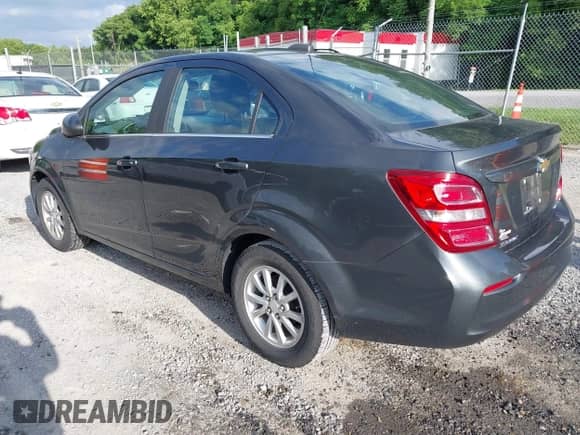 2019 Chevrolet Sonic LT с VIN 1G1JC5SB9K4129561, выставлен на аукционе IAAI как лот 42528667 с пробегом 94 260 миль миль и . История ставок и продаж доступна на DreamBid. Изображение 3.