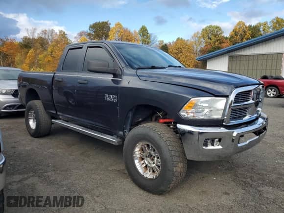 2013 Ram 1500 Express z VIN 1C6RR7FT9DS703511, wystawiony jako Copart lot #87063005 z przebiegiem 189 998 mil mil oraz Czysty tytuł • Clean title. Historia ofert i sprzedaży dostępna na DreamBid. Obrazek 4.