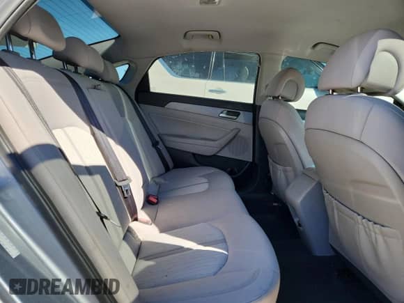 2016 Hyundai Sonata SE с VIN KMHE24L15GA038142, выставлен на аукционе Copart как лот 82424755 с пробегом 75 245 миль миль и Списание • Salvage title. История ставок и продаж доступна на DreamBid. Изображение 10.