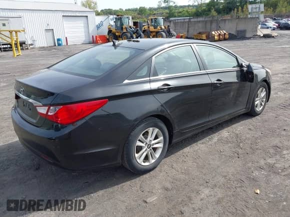 2011 Hyundai Sonata GLS with VIN 5NPEB4AC5BH042394, listed as a IAAI auction lot 43339483 with 137,276 mi miles and . Bid and sale history available at DreamBid. Image 4.